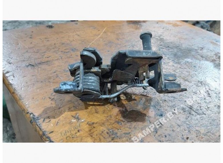 Замок капота к Audi A4