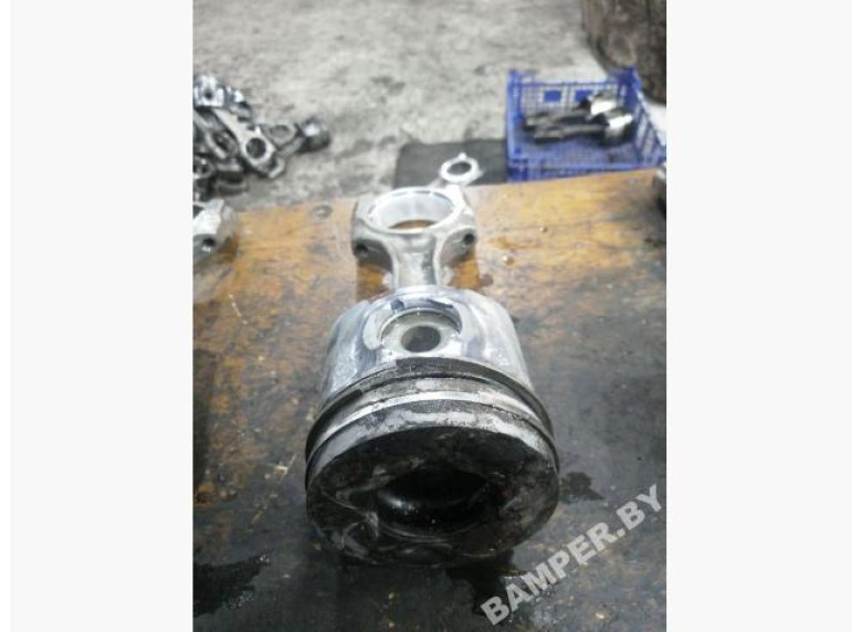 Поршень к Citroen C5, 2003г.