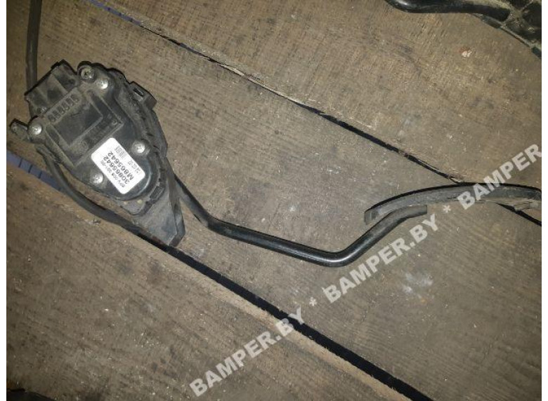 Педаль газа к Volvo V40, 2004г.