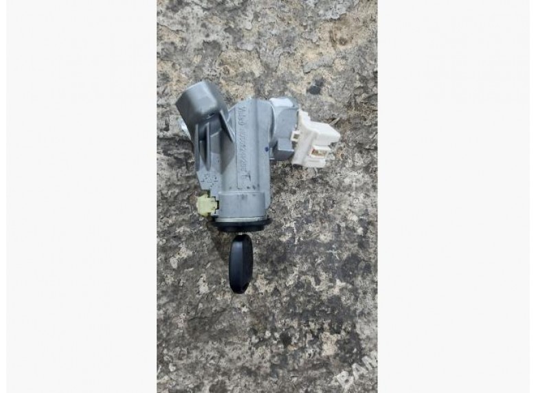 Замок зажигания к Toyota Yaris