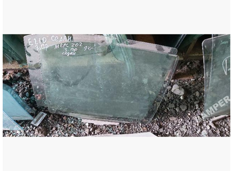 Стекло двери задней правой к Mercedes C W202, 1994г.