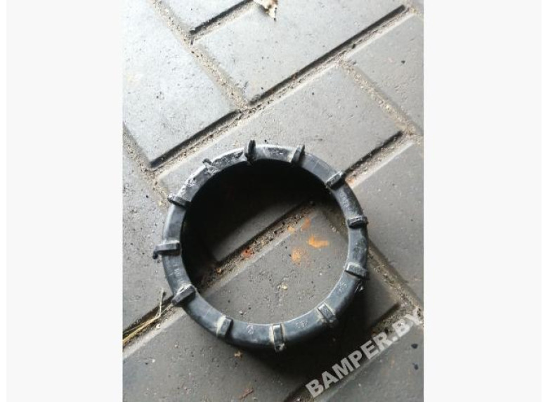 Гайка топливного насоса к Volkswagen Golf, 1997г.