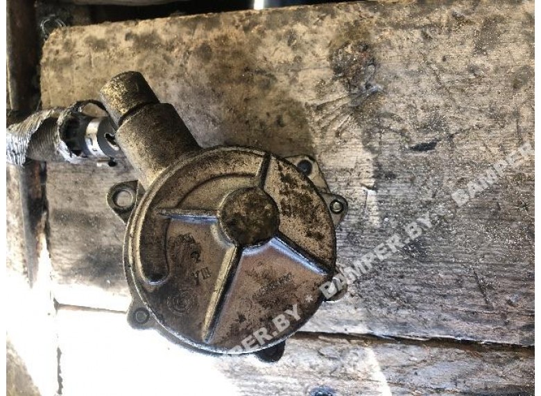 Насос вакуумный к Audi A4