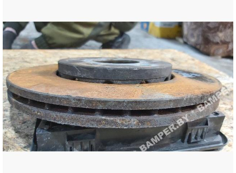 Диск тормозной передний к Volkswagen Polo, 2010г.