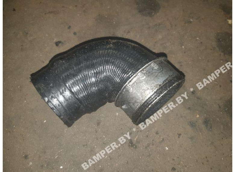 Патрубок интеркулера к Volkswagen Passat, 2002г.