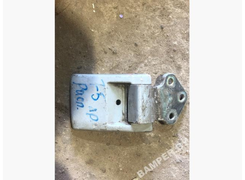 Петля двери к Volkswagen Transporter, 2004г.