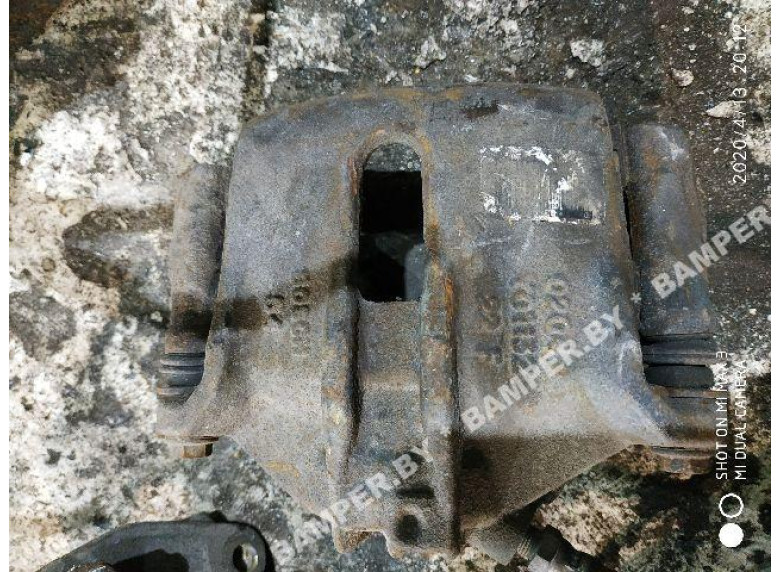 Суппорт передний правый к Peugeot 307, 2005г.