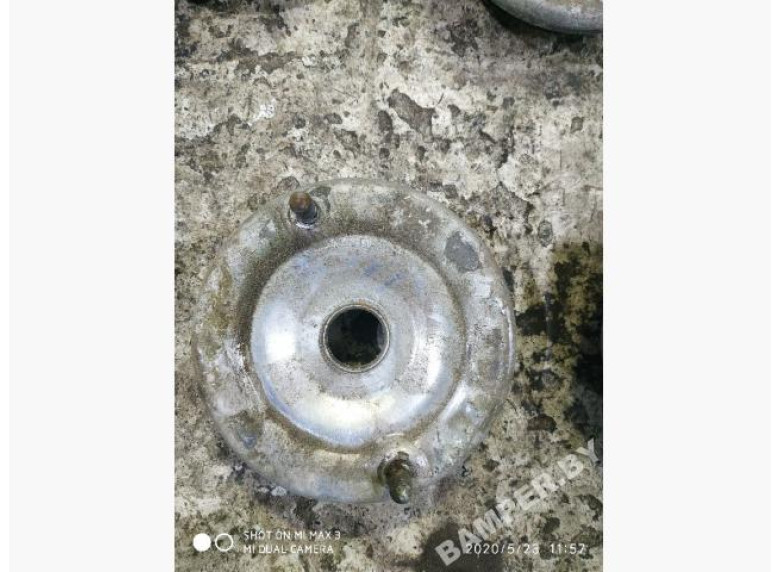 Опора амортизатора верхняя (чашка) к Volkswagen Passat, 2002г.