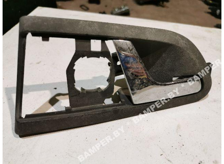 Ручка внутренняя задняя правая к Skoda Octavia, 2001г.