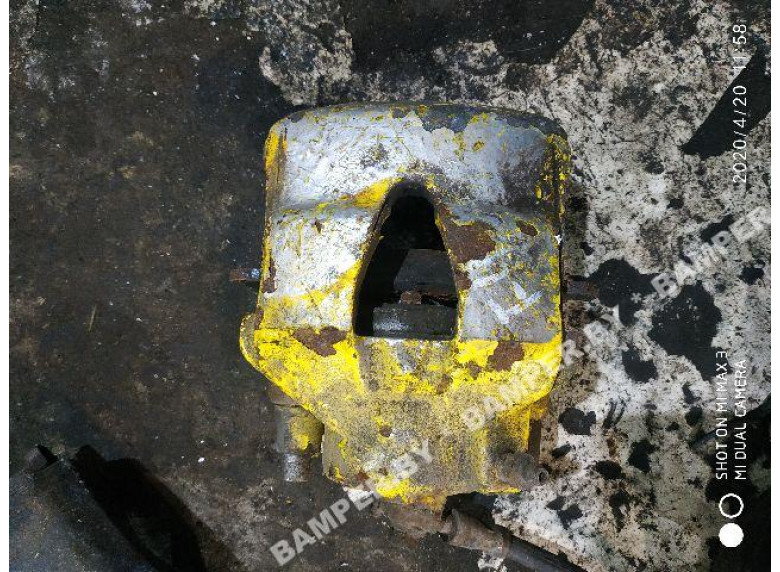 Суппорт передний правый к Volkswagen Golf, 1999г.