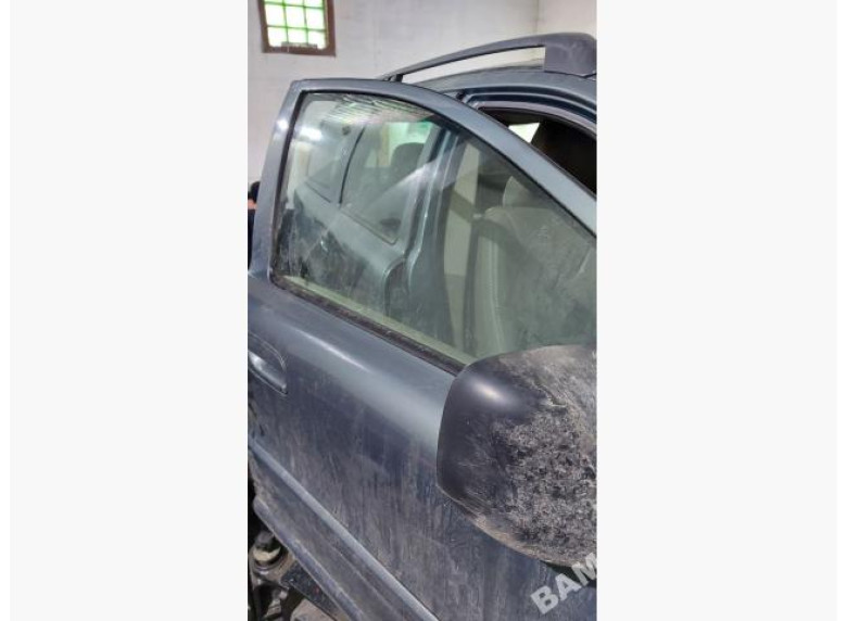 Стекло двери передней правой к Volvo XC70, 2001г.