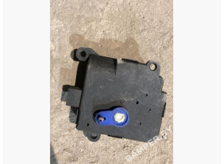 Моторчик заслонки печки к Citroen Berlingo, 2002г.