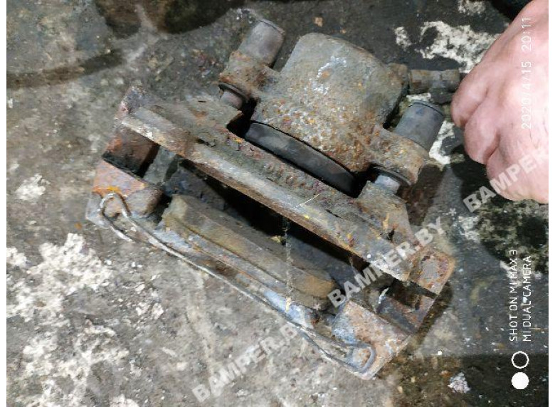 Суппорт передний правый к Fiat Punto