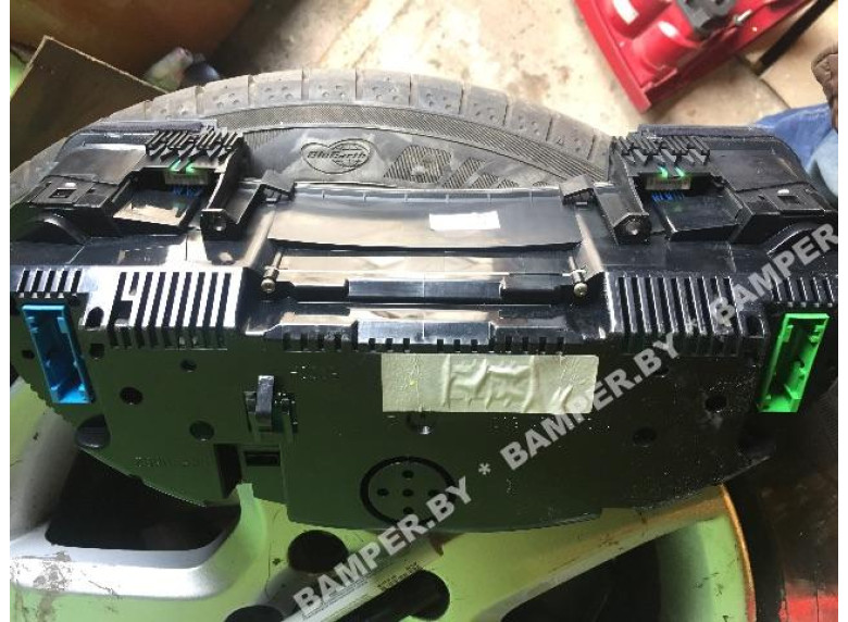 Щиток приборов (приборная панель) к Audi A4, 2004г.