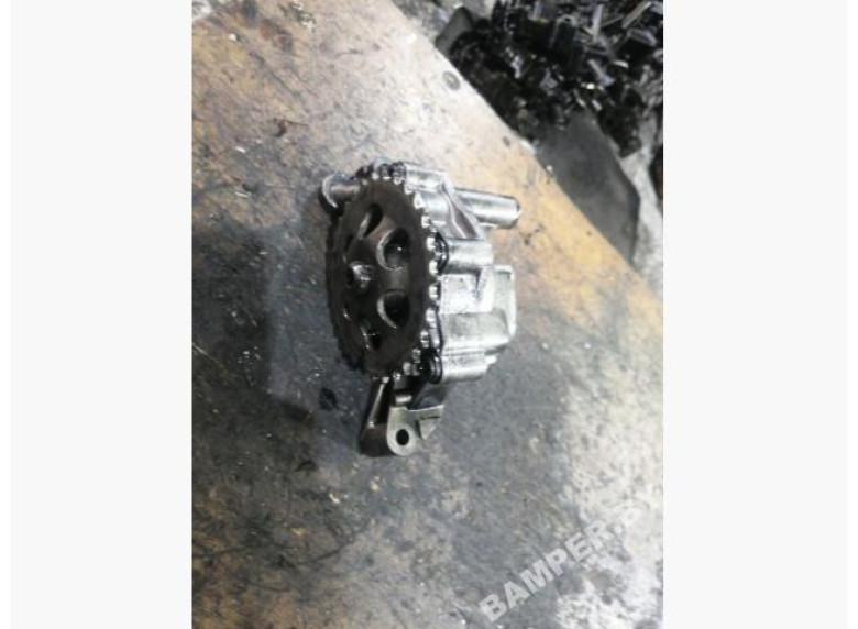 Насос масляный к Volkswagen Passat, 2003г.