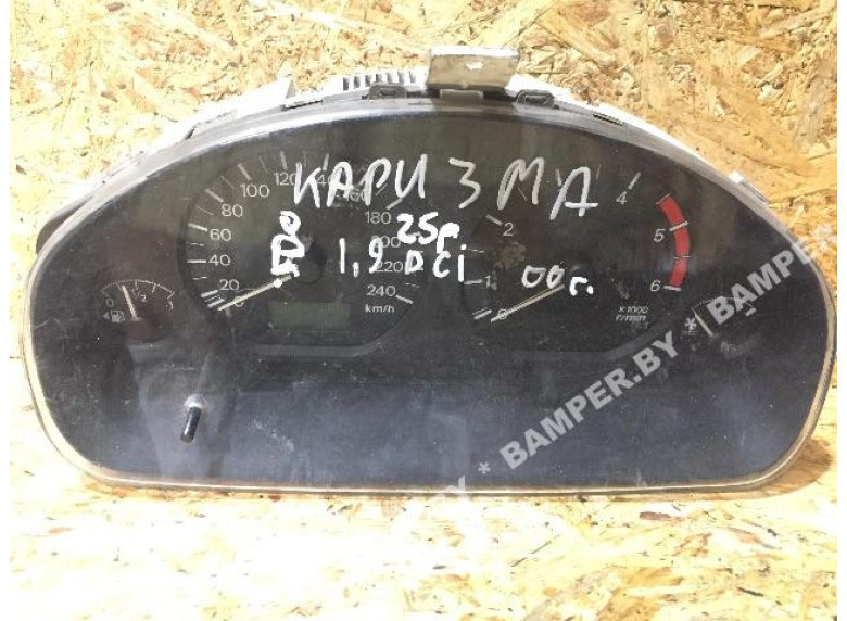 Щиток приборов (приборная панель) к Mitsubishi Carisma, 2000г.