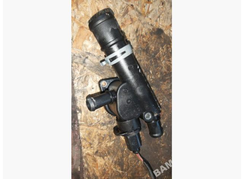 Фланец (тройник) системы охлаждения к Volkswagen Passat, 2008г.