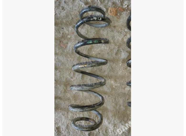 Пружина задняя к Volkswagen Golf, 2000г.