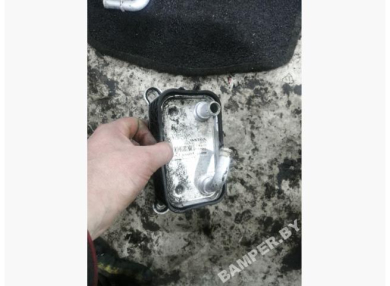 Теплообменник масляного фильтра к Volvo V70, 2008г.