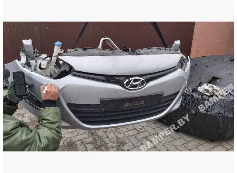 Передняя панель крепления облицовки (телевизор) к Hyundai i20