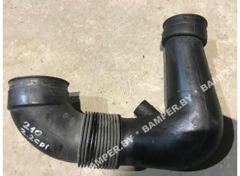 Патрубок (трубопровод, шланг) к Mercedes E W210