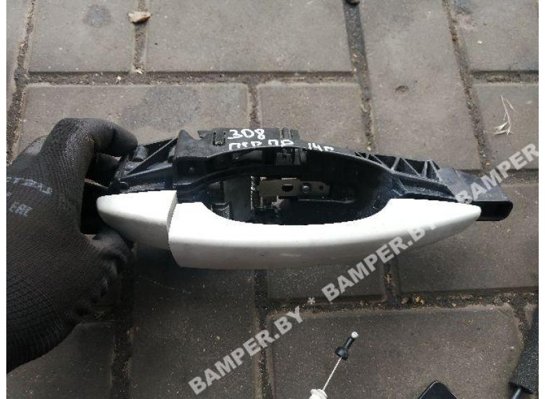 Ручка наружная передняя правая к Peugeot 308