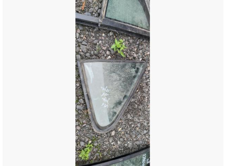 Форточка задняя левая к Peugeot 406, 2000г.