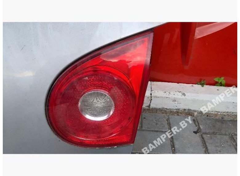 Фонарь крышки багажника правый к Volkswagen Golf, 2006г.