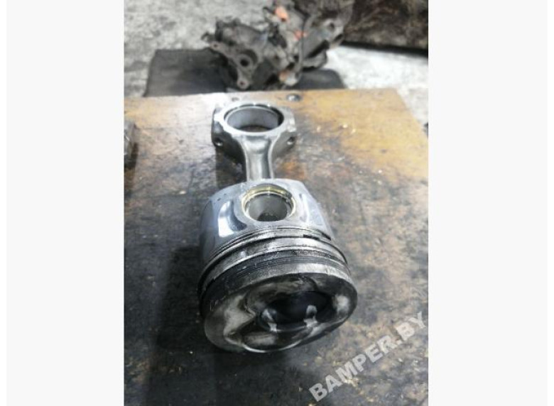 Поршень к Volkswagen Golf, 2002г.