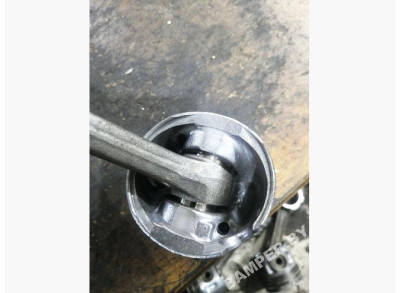 Поршень к Volkswagen Golf, 2002г.