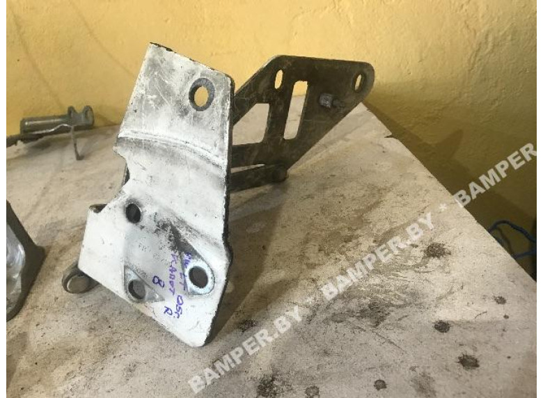 Петля капота правая к Volkswagen LT, 2005г.