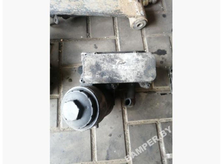 Теплообменник масляного фильтра к Volkswagen Transporter, 2006г.