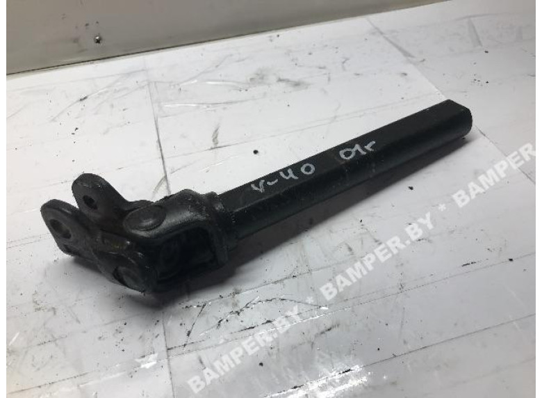 Рулевой карданчик к Volvo V40, 2002г.