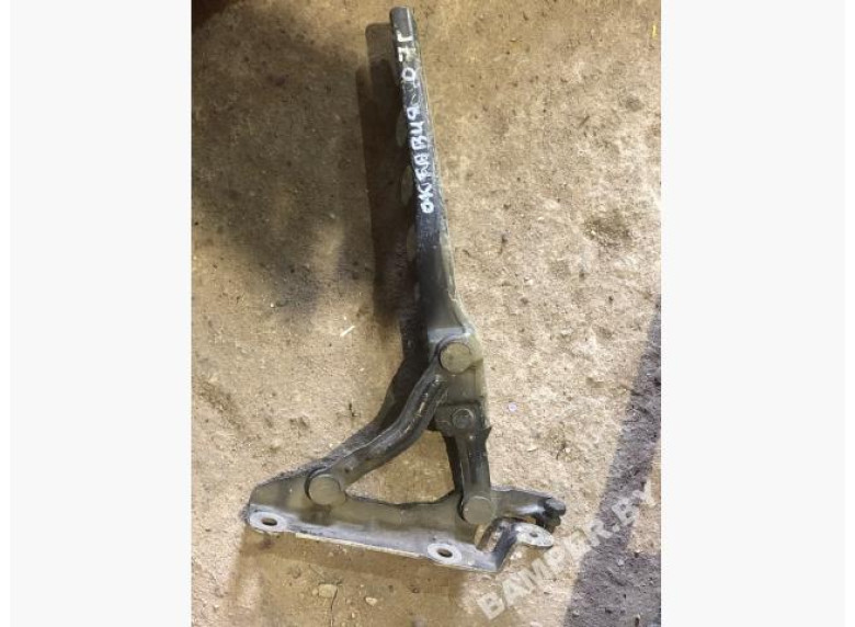 Петля капота левая к Skoda Octavia