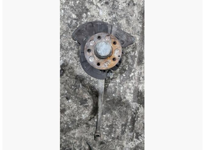 Ступица передняя правая к Mercedes S W220, 2000г.