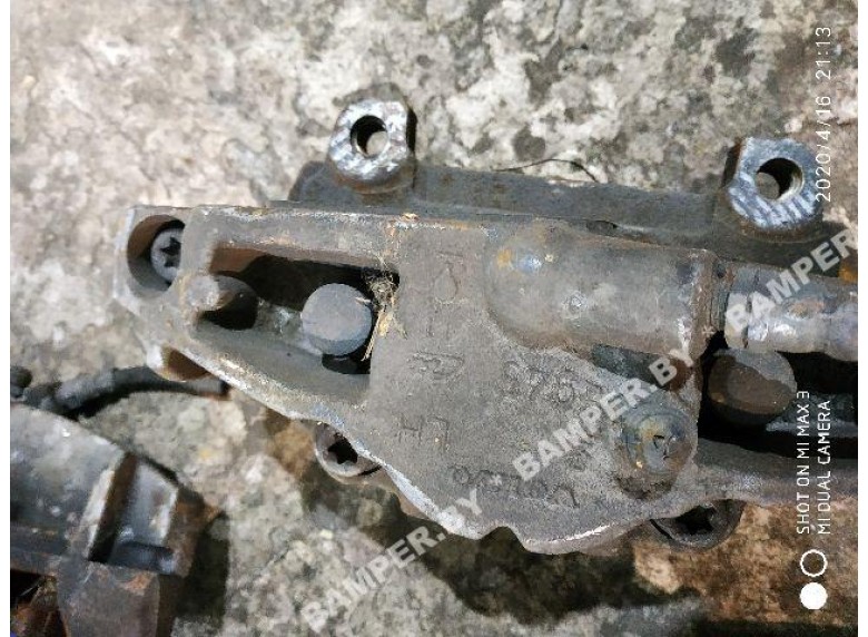 Суппорт передний левый к Volvo V70