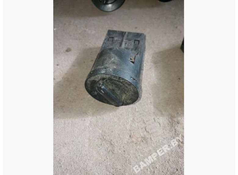 Переключатель света к Volkswagen Passat, 2001г.