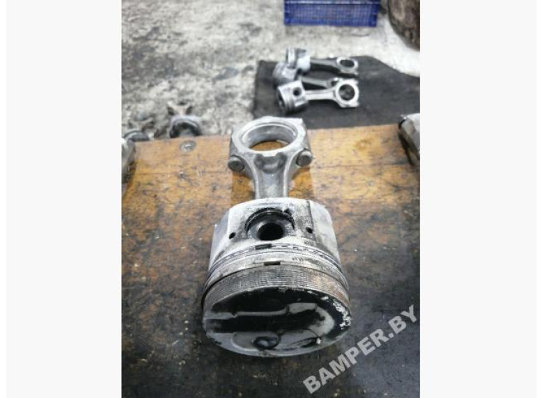 Поршень к Opel Vectra, 1996г.