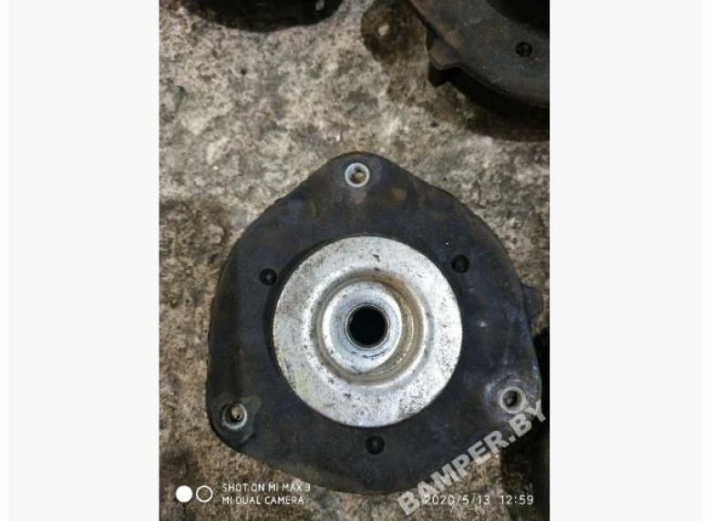 Опора амортизатора верхняя (чашка) к Volkswagen Golf, 2006г.