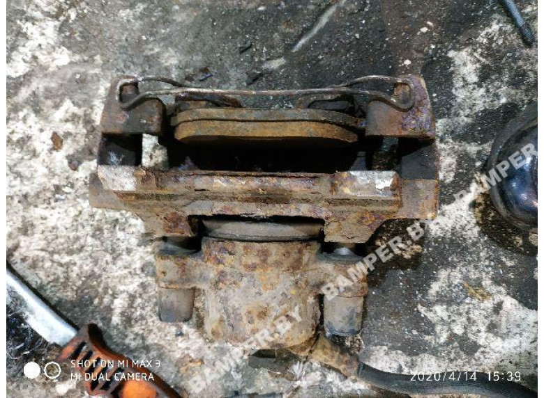 Суппорт передний левый к Fiat Punto