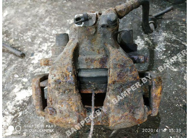 Суппорт передний левый к Fiat Punto