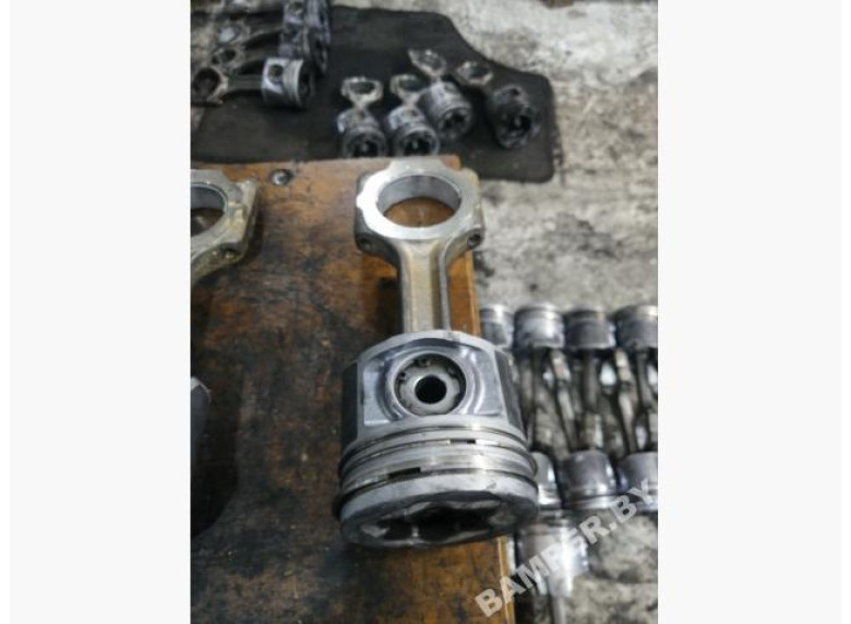 Поршень к Opel Vectra, 2005г.