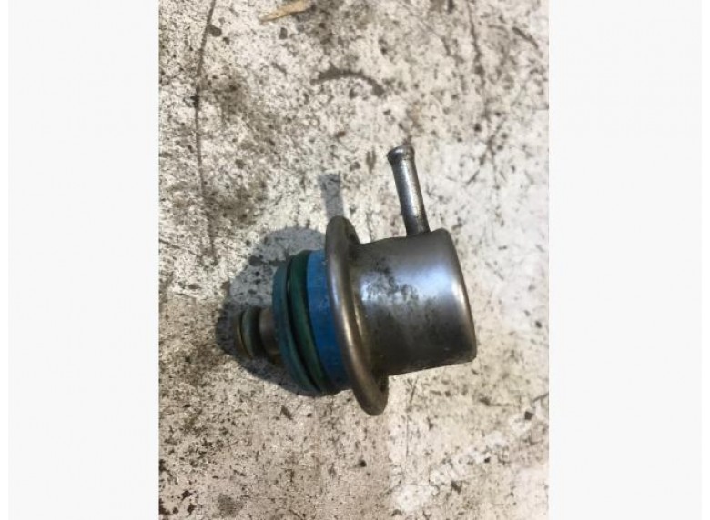 Регулятор давления топлива к Peugeot 406