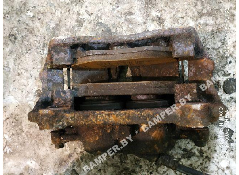 Суппорт передний левый к Renault Trafic, 2002г.