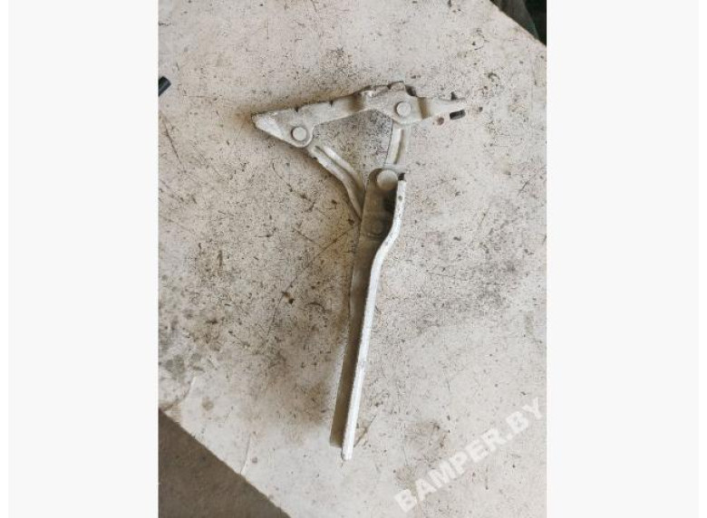 Петля капота левая к Skoda Octavia