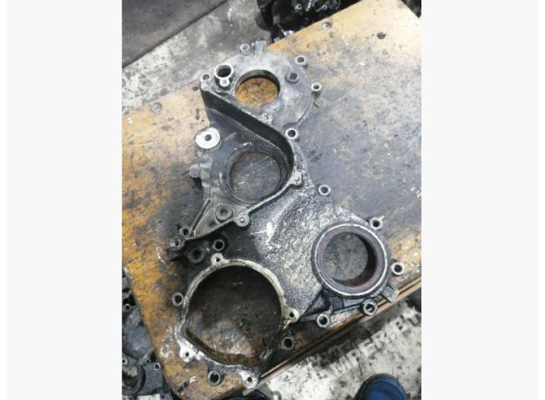 Крышка двигателя передняя к Renault Laguna, 2004г.