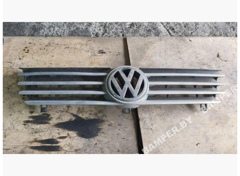 Решетка радиатора к Volkswagen Polo, 1999г.
