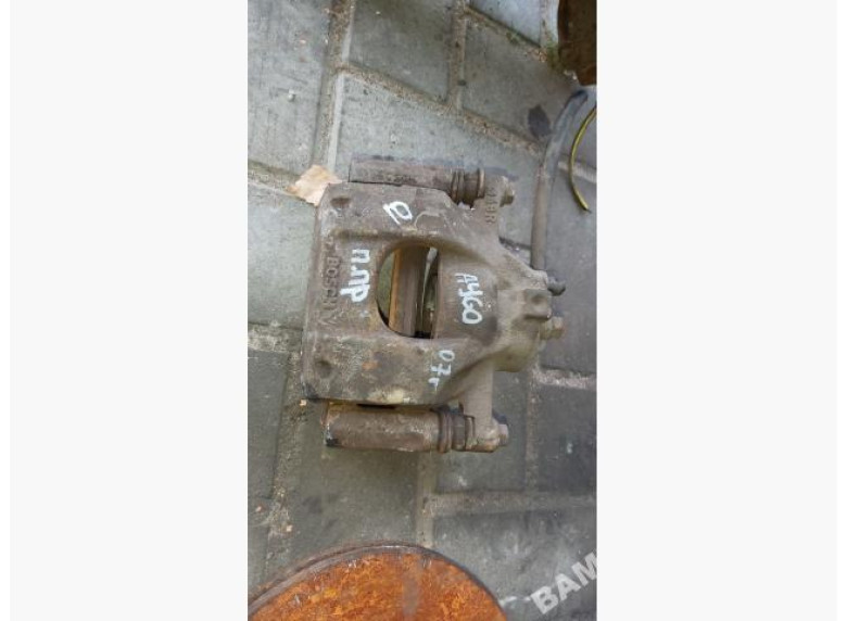 Суппорт передний правый к Toyota Aygo, 2007г.