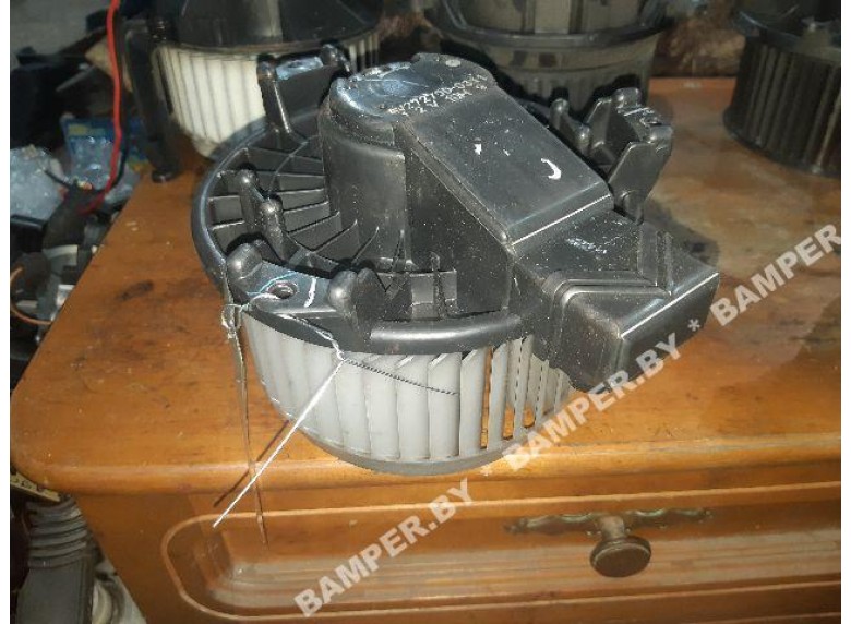 Моторчик печки к Toyota Yaris