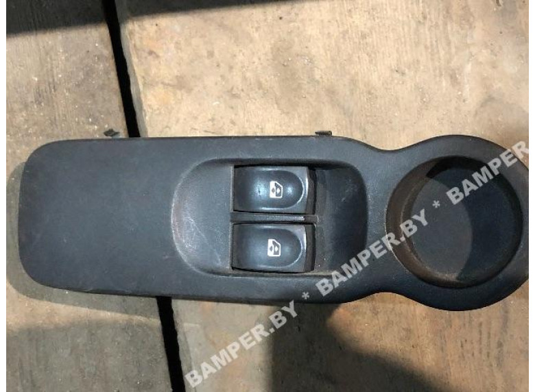 Блок управления стеклоподъемниками к Renault Modus, 2005г.